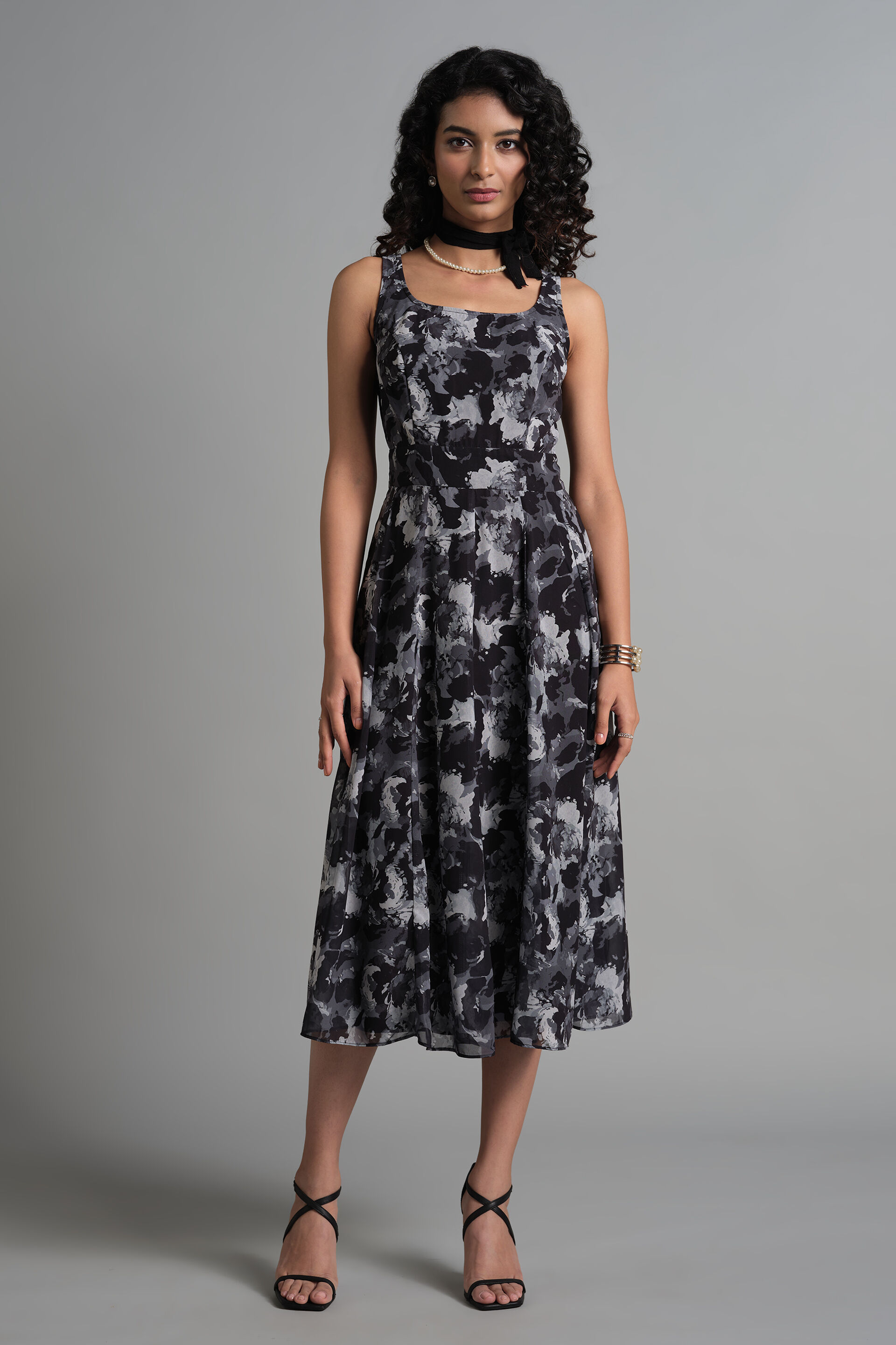 Araxie Dress, Black, image 2